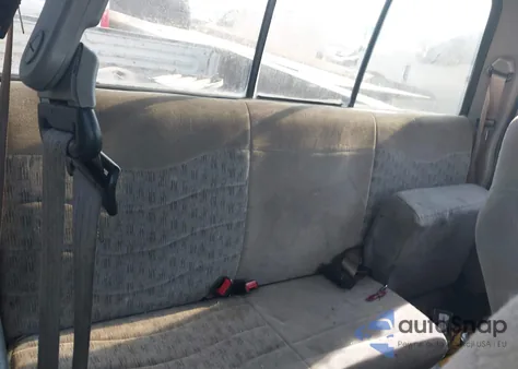 2000 Ford F-250 Lariat/Xl/Xlt из США, поврежденный, VIN 1FTNX20F9YEB62418